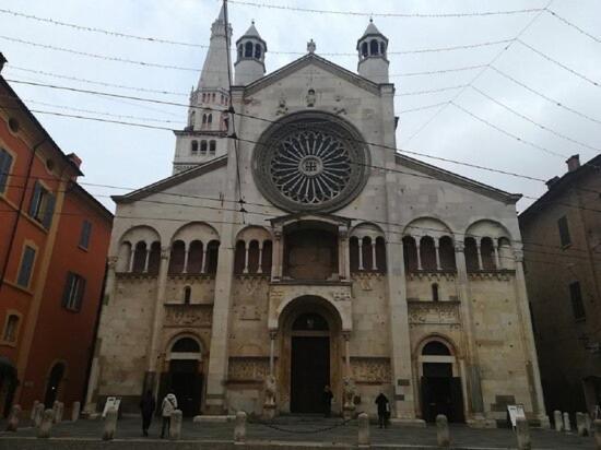 La Mansarda In Centro Apartman Modena Kültér fotó